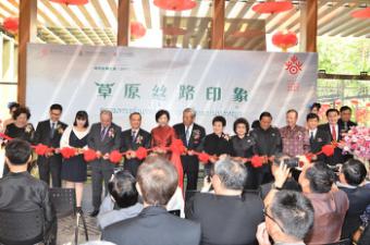 “草原丝路印象展”在曼谷中国文化中心举办.jpg