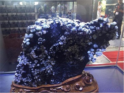 第五届国际矿物宝石博览会开幕 “国宝”石头亮相.jpg