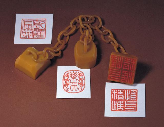 石头中的帝王——田黄，最常用的辨伪方法！（值得收藏）