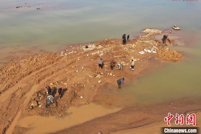 考古现场,工作场景。 洛阳市文物考古研究院供图 摄 考古现场,工作场景。 洛阳市文物考古研究院供图 摄