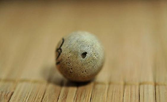 沉香串珠最常见的造假及辨别方法,大揭秘!