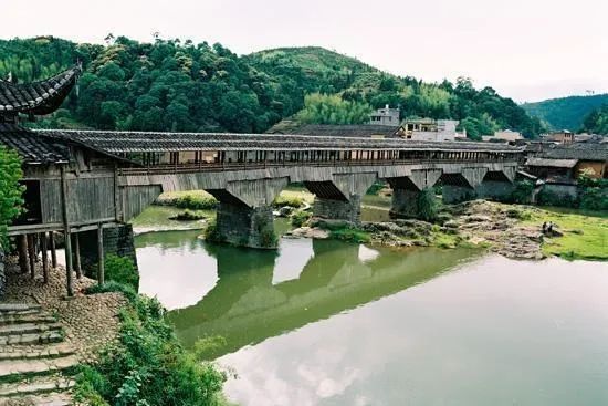 火灾前的万安桥