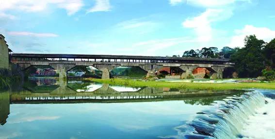 火灾前的万安桥